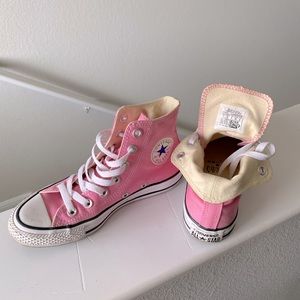 Pink converse